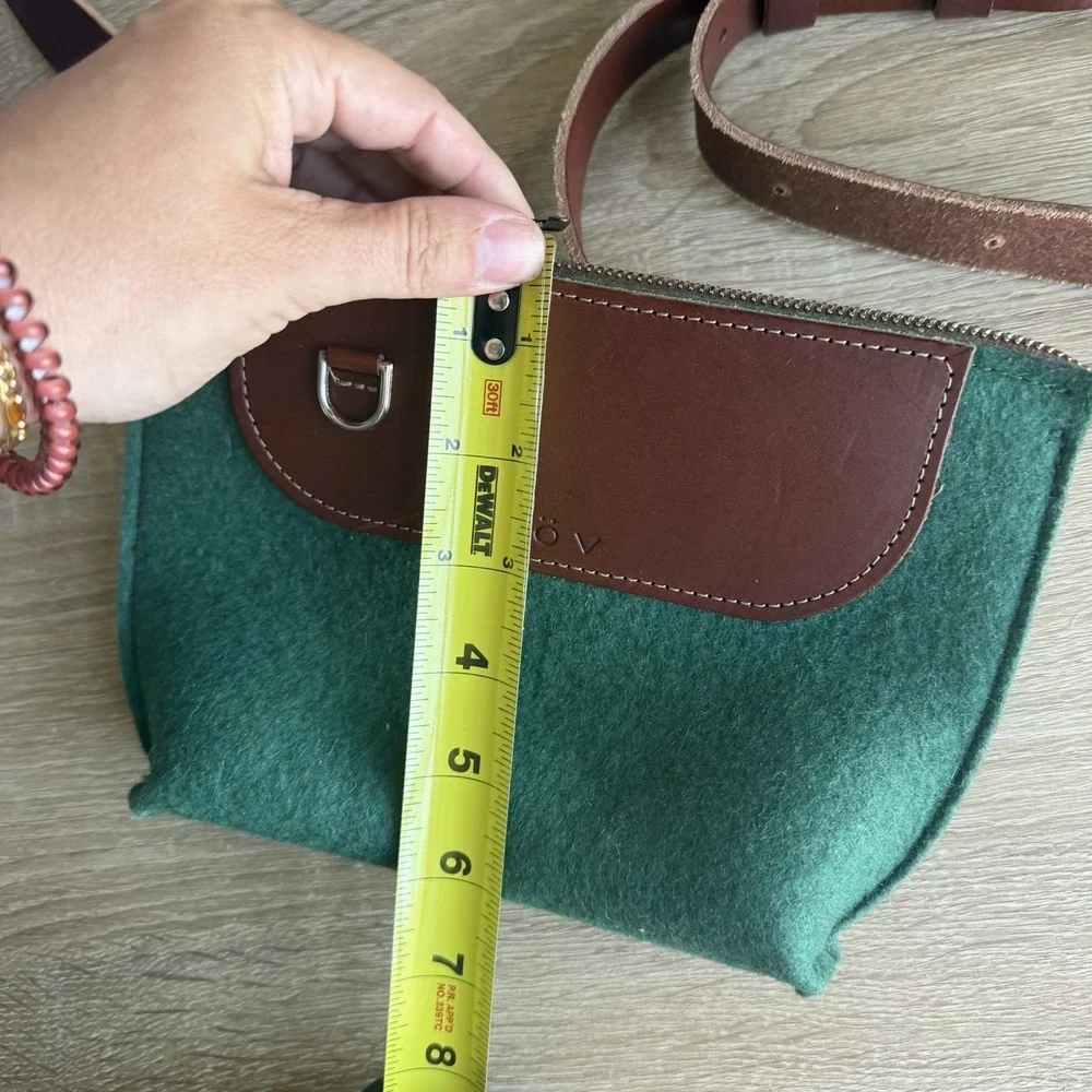 HejLov Narvajo 100% Merino Wool Boya Sling Bag | Green Brown Retail $165 Classic